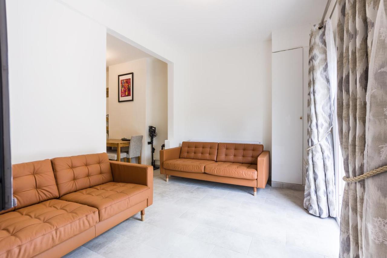 4 Bedroom House With Garden, Parking & 3 Mins Walking Distance From Train Station London Luaran gambar